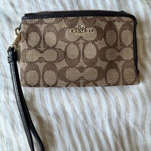 Coach Double Zipper Wristlet Wallet ✨